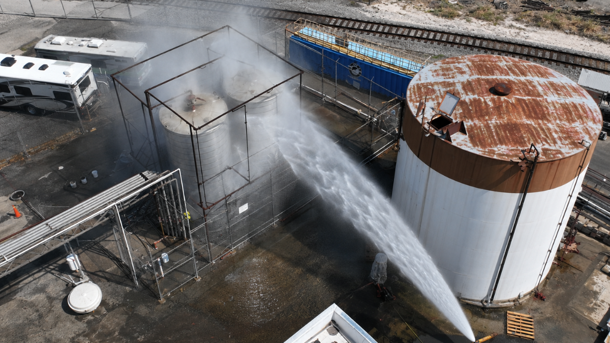 California officials warn massive chemical tank will likely spill thousands of gallons or 'blow up'